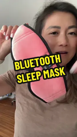 Bluetooth sleep mask combines comfort and tech so you can block out light and listen to music or white noise without headphones. Perfect for side sleepers, frequent travelers, or anyone who wants deeper, uninterrupted rest. #bluetoothsleepmask #sleepbetter #travelessentials #sleepaid #SelfCare 