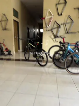 semuanya bisa 1 miliar kali yak #dogma #cervelo #sworks #trek #primum 
