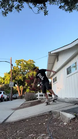 Just spinning about for a bit. Was working up to a more difficult trick but it just wasn’t going to happen today. #skate #skater #fyp #skatetok #skateordie 