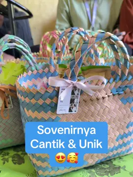 luctuuu amay sih ini Sovenir dari Pengantin aku, boleh nih buat inspirasi temen yg mau nikah 🥰 #sovenir #sovenirpernikahan #sovenirunik #fyppppppppppppppppppppppp #fypage 