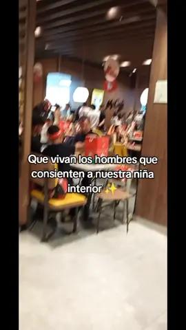 los otros no jaja #hellokitty #mcdonald #paratii #fyp #tendencia 