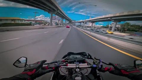 มุมโปรดของฉัน🏍️🛣️🫶#Z8_Restock🦏 #หมีติดกล้อง #หมีขี่แรด #z800 #goprohero13black📸🎥 