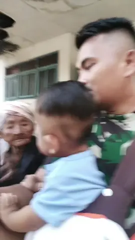 nyambangi mba umy kesayangan  #family #umy #nenekviral 