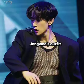 He wants it so bad #jongwoo #jaychang #jaywoo #woojay #ONEPACT 