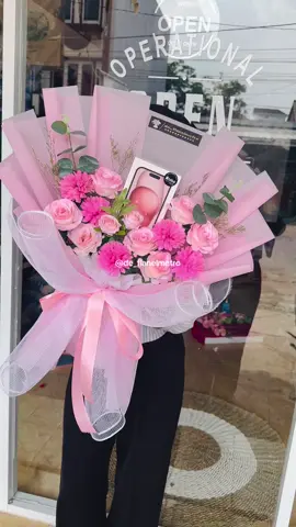 Cung yang mau dikasih hadiah sama pujaan hati #buketbunga #buketiphone #buketulangtahun #buketmurah 