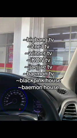 YG=Yang Gampang🤣 udh dr generasi ke generasi YG ngasih nama variety samaan, yang ga terima biasanya haters grup YG sih bukan sesama fandom dr YG🤣🤭 kl ada yang bilang YG obsses bikin BP kedua, YA JELAS. Agensi mana yang gamau punya grup sesukses BP?bahkan skrng kl ada artikel 