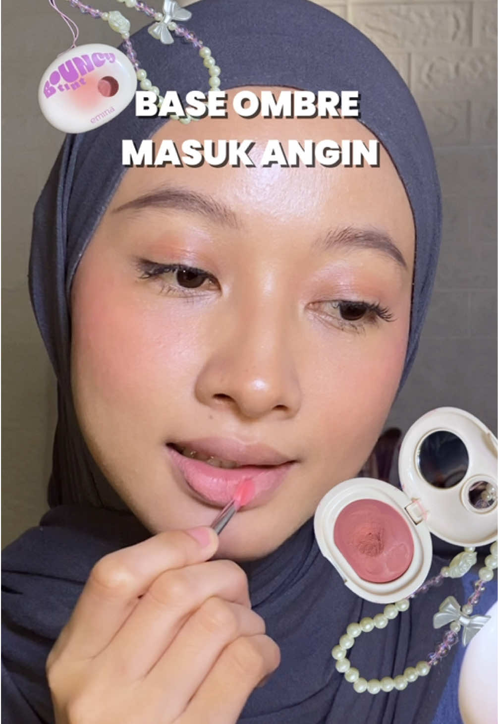 BASE OMBRE MASUK ANGIN—tapi hasil akhirnya tetep juicy banget 😍 #Emina #EminaBouncyTint #EminaAiryTint #EminaSurpriseTint #MakeupHacks