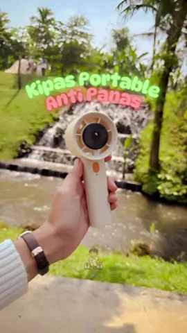 Cuaca panas? Santai aja 🤙 Kipas portable ini siap nemenin kamu di mana aja 🔥❄️ Ringan, praktis, dan pastinya ANTI PANAS!” #KipasPortable #AntiPanas #GadgetKeren #wajibpunya 