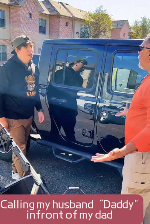 My boyfriend’s reaction was so funny🤣🤣#funnyvideos #funnytiktok #funnyprank #fyp #haha #usa #husband #daddy #prank #prankvideo 