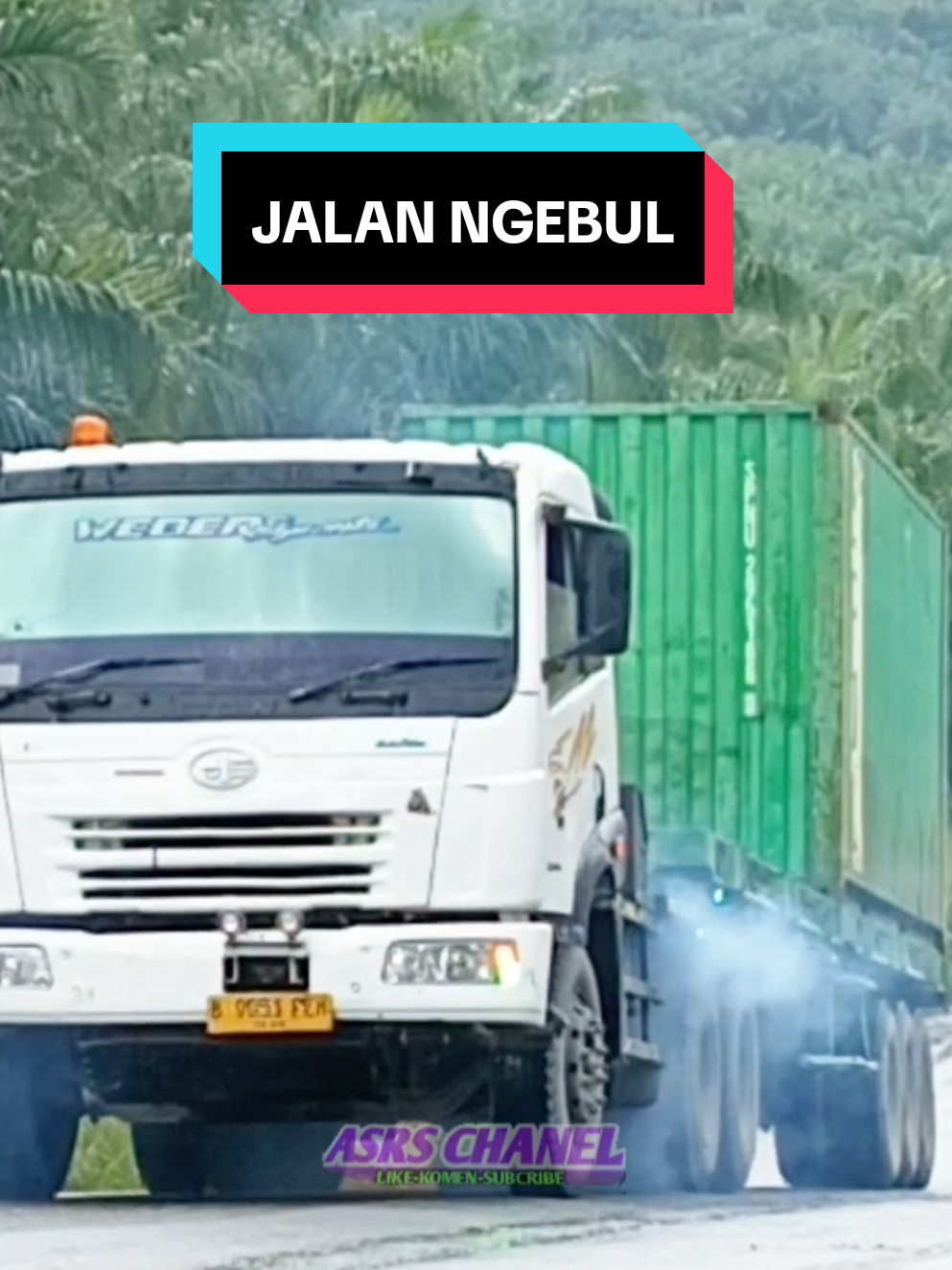 gak kuat jalan licin #promomakanmerdeka #tanjakanukaihariin #riau #SIAK #asrschanel 