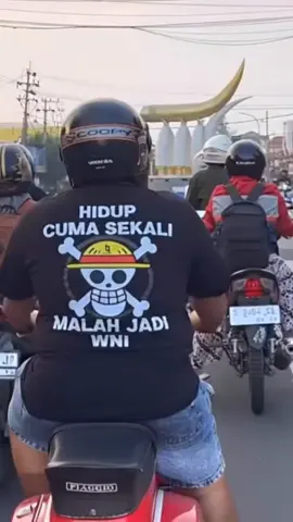 Hidup cuma sekali.. Eeehhh.. malah jadi WNI..  😭😭😭😭😭 . #IndonesiaEmas2045 ✖️ #IndonesiaBubar2030 ✔️ #IndonesiaGelap #KaburAjaDulu   #PeoplePower        