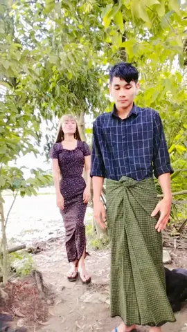 နှစ်ယောက်သားရီနေရတယ်#ချစ်တဲ့စိတ်လေးနဲ့ကြည့်ပေးပါနော်😘😘😘😘 