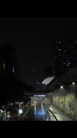 kadang yang kita cari bukan tempat, tapi rasa tenang yang sudah lama hilang.
