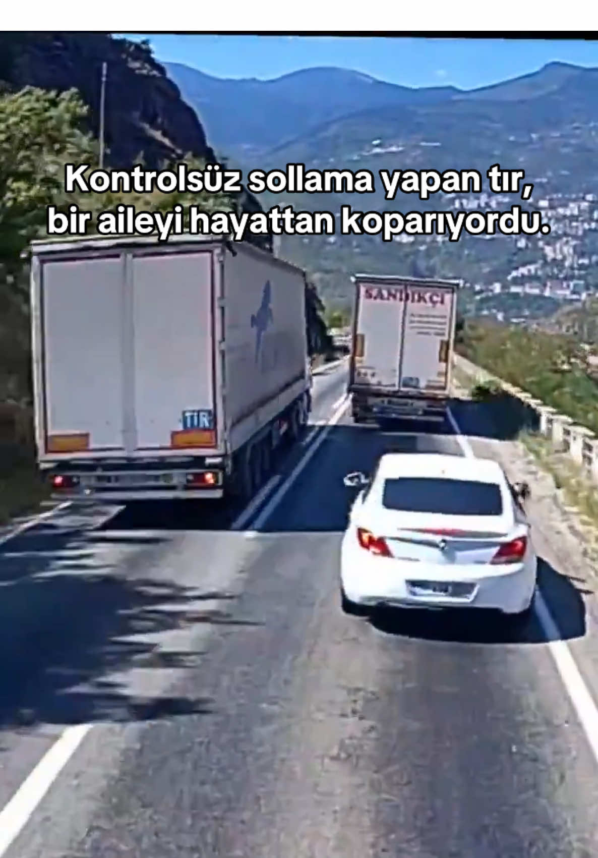 Kontrolsüz sollama yapan tır, bir aileyi hayattan koparıyordu.