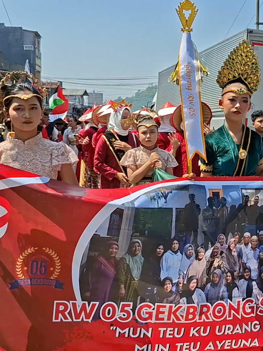 Memeriahkan Pawai Desa Gekbrong,, Lomba Pawai antar RW. #Karnaval  #Pawai  #LombaPawai 