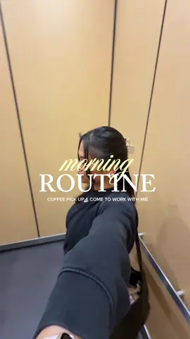 My Friday morning! This drink definitely reminded me of the holidays 😍🍂🎄☕️ who’s ready for the holiday drinks?! 😋  #dailyvlog #asmr #morningroutine #dayinmylife #momlife  