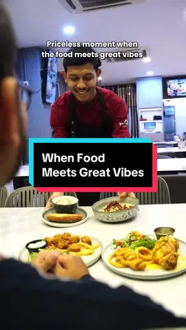 That priceless moment when the food meets great vibes😉 #theroostpng #tastynunique #westernfusion #foodrecommendation #penang 