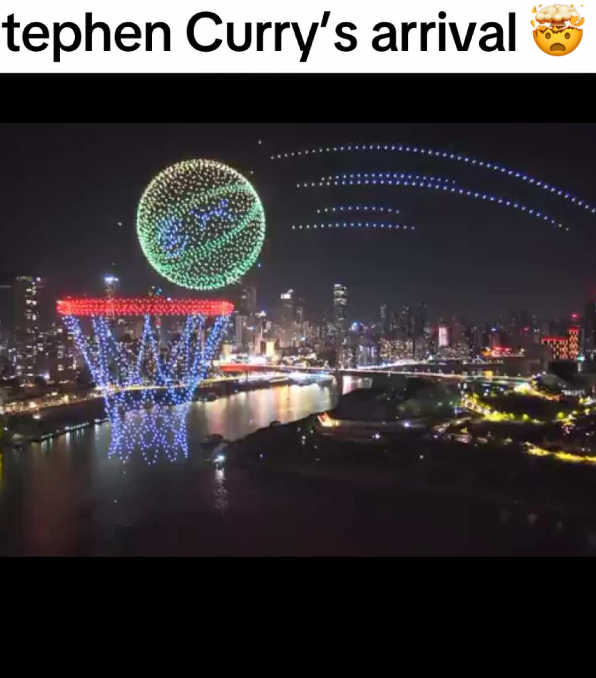 Breathtaking drone show of a ball with Steph Curry’s signature on it going through a basket in China to celebrate Steph’s arrival to Chongqing 🔥 #stephencurry #foryoupage 