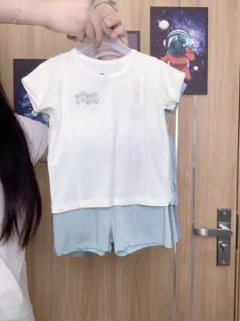 Bé mặc nhẹ tênh, thoáng mát, cả ngày vui chơi không lo bí. #thoitrangtreem #chunbee #bococtaychobe #voibabyshop #bococtaybetrai #viral 
