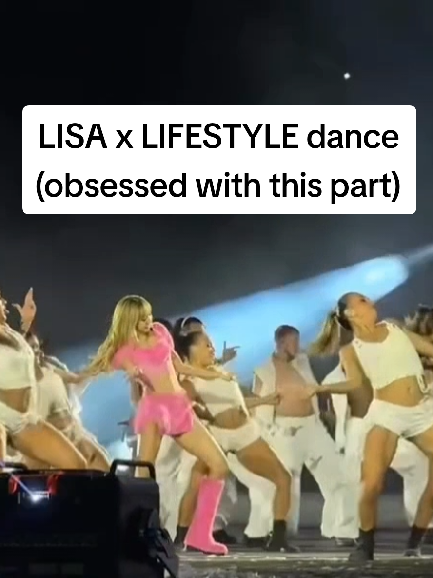 obsessed with this dance break. 💛  Shimmer Fortnite trend @LISA @wearelloud please let  @siennalalau  do the choreography for Alter Ego world tour!    [Blackpink Deadline World Tour - London concert] #lisa #lalisa #blackpinkdeadline #blackpink #london