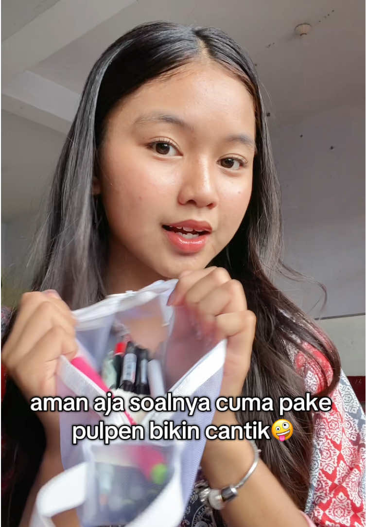 si pink pink ini ko keren sih💗 #scora #lipblam 