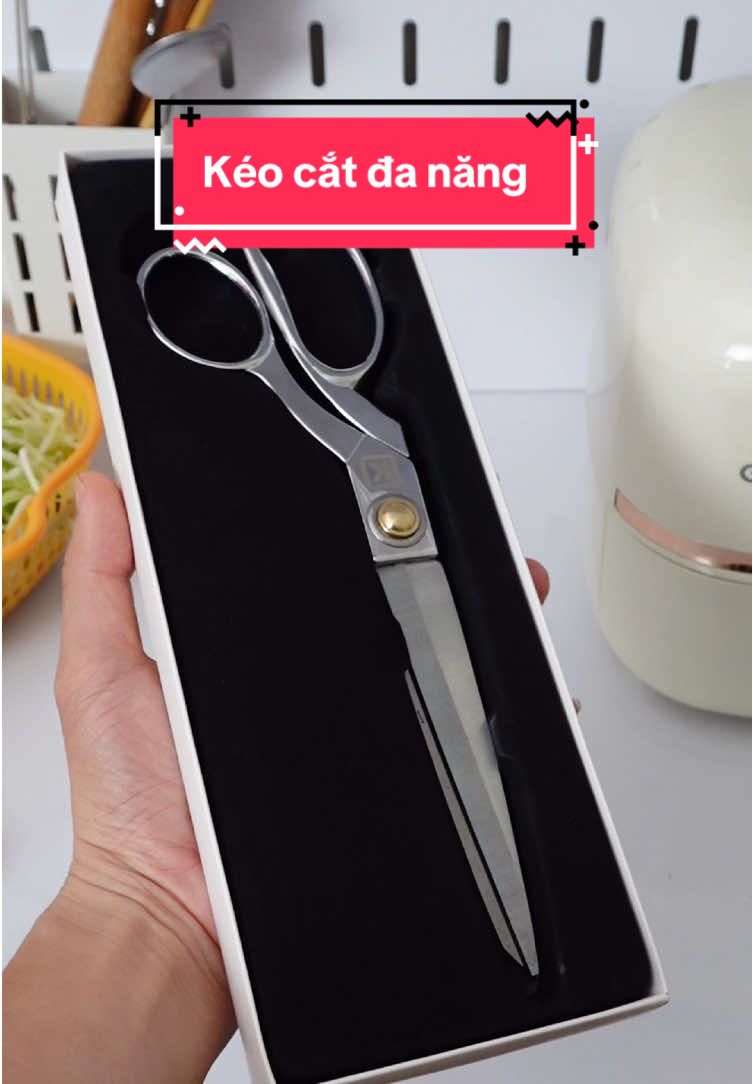 Team cắt mọi thứ bằng kéo thay vì xài dao thì có thể tham khảo thử cái mẫu kéo này nha, vừa bén dễ cầm dễ vệ sinh, đa dụng nữa | Kéo đa năng Kichin | Nhân check #review #nhancheck 