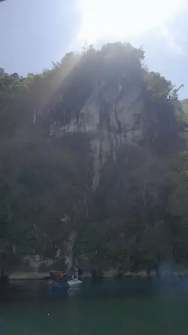 boru niraja lihat batu gantung