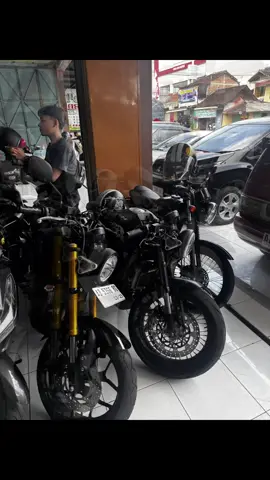 Darah ini sudah mengalir retro classic jenderal🫡#xsr155 #xsr155caferacer #w175 