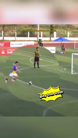 Đá phủi chất-bắt đầu từ đôi tất🏆 #SportsonTikTok #Hunggiong #bongdaphui #tatcongnghe #Nevor 