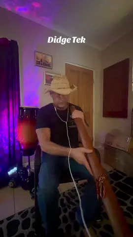 Didgeridoo tekno with #tribe #realunderground #cejourlà #djremix #tek #didgeridoo #tekno #aussielife 
