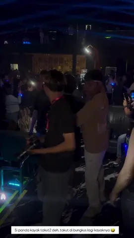 was was banget kopan haha🤣untung banyak bodyguard🐼 malam ini terakhir kopan perform di Bluefire Beach Club #fyp #djpanda #pandagank #djpandaofficial 