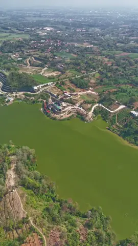 Padatnya lalu lintas Speedboat pas weekend di waduk logung kudus