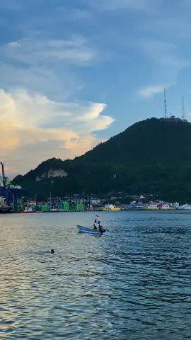 Ku sebut dia tampan  #jayapura #jayapurastory #jayapuracity #japrax #jayapuratiktok 