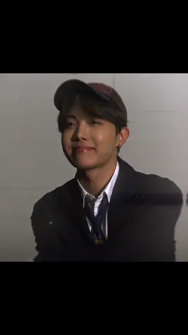 His smile is everything |ib: kwiitae ac: tt | #jhope #junghoseok #bts #army #fyp | @BTS @hobipower |