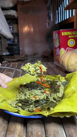 Pepes Kerang Kecil Bahan : 150gr Kerang Kecil / kepah 4 Bawang Merah 2 Bawang Putih 2 cabe keriting 10 cabe rawit 1 jempol lengkuas 1 btg serai 2 lembar daun salam 1 sdm saus tiram 1 1/2 sdt garam 1 sdt kaldu sapi 1 sdt penyedap Air -+ 50ml (untuk numis) Daun kemangi secukupnya Daun pisang secukup nya