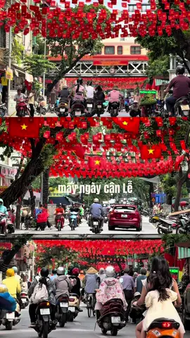 sắc đỏ Hà Nội những ngày cận Lễ 2/9 #hanoi #vietnam #quockhanh #tuhaovietnam