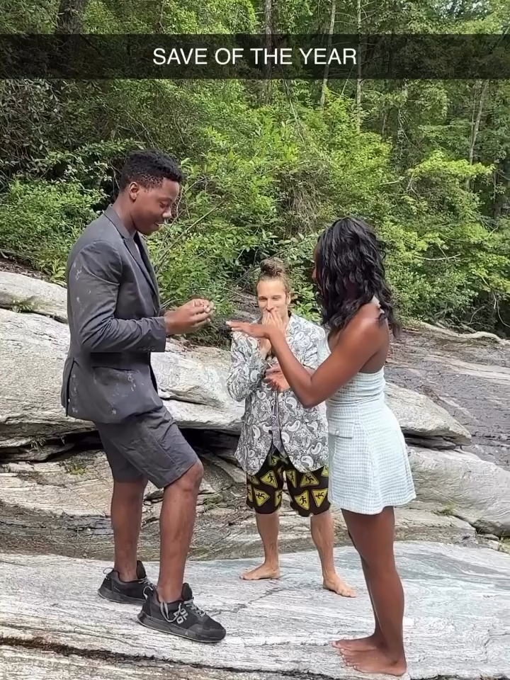 THE best man 📹 @jb.ninjaboy @bob.reese @jemini_powell - #proposal #weddingring #stunt #9gag