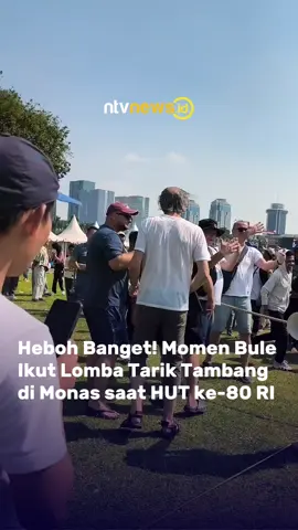 Terlihat sejumlah WNA (Warga Negara Asing) atau Bule ikut lomba tarik tambang yang diadakan di Monas dalam rangka HUT ke-80 RI. Hal tersebut menjadi viral di media sosial. Melansir akun TikTok @/memoagil, Senin 18 Agustus 2025. Dalam video tersebut, sejumlah Bule sangat antusias sekali mengikuti loba tarik tambang.  Memiliki tubuh yang besar merupakan keuntungan bagi peserta tarik tabambang, sementara lawanya orang-orang Indonesia terlihat sangat kewalahan harus menghadapi bule-bule. Memiliki tubuh yang besar merupakan keuntungan bagi peserta tarik tabambang, sementara lawanya orang-orang Indonesia terlihat sangat kewalahan harus menghadapi bule-bule. #WNA #Bule #TarikTambang #HUT80RI #Monas     