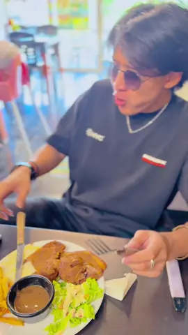 Mawat & Bon kata sedap makan di @BEZBOS STATION SDN. BHD.  Jom try