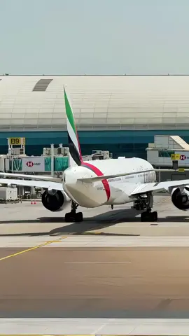 Emirates B777 ❤️ #foryoupage❤️❤️ #foryou #foryoupage #flycrew #emiratesa350 