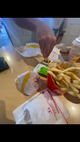 i hope you enjoyed bc i really didn’t @zariah #maccas #gigglefest #fyp