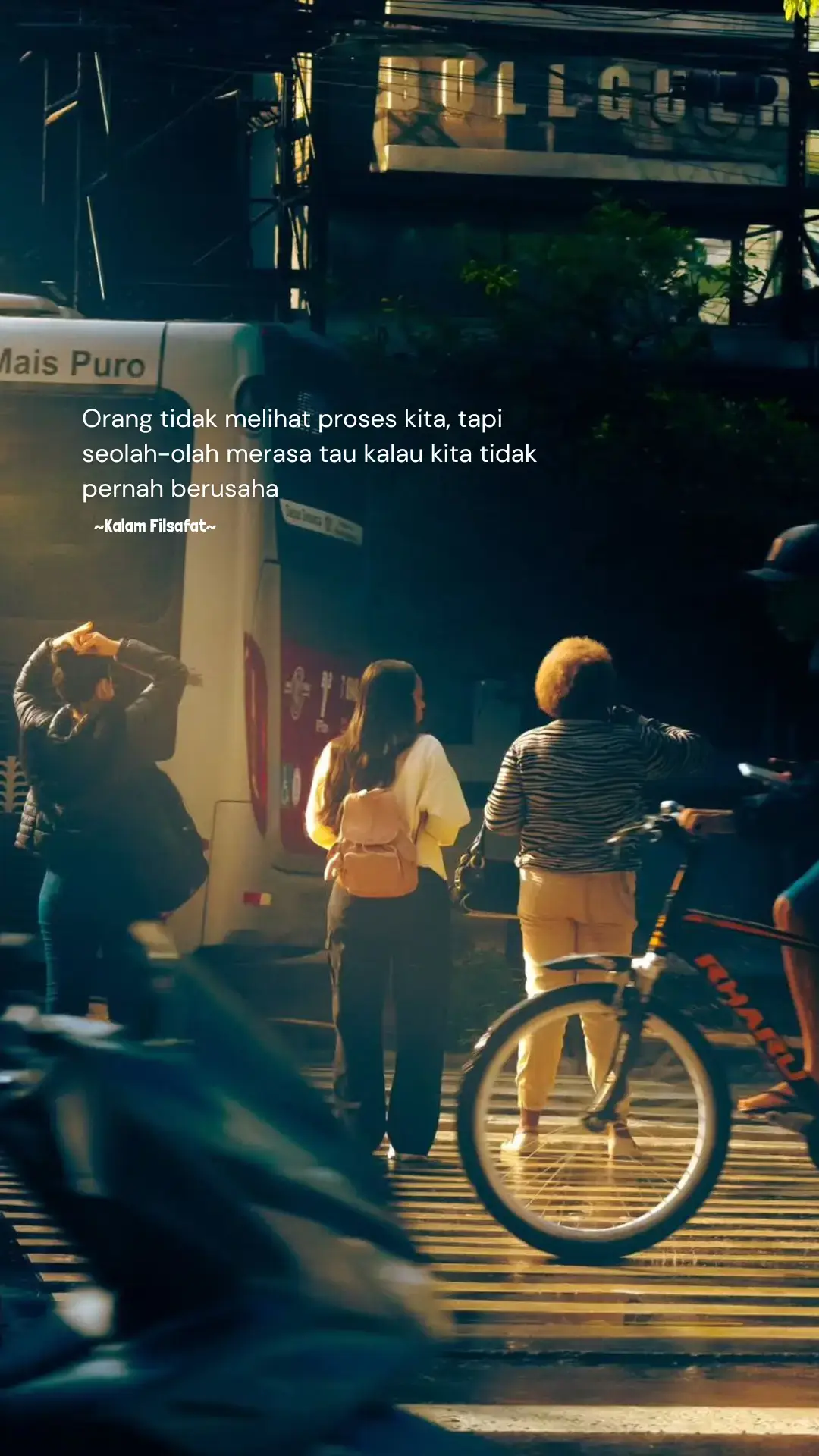 Sesekali biarkan mereka dengan prasangkanya  #filsafatcinta #filsafatrindu #filsafatjawa #fyp #kalamfilsafat 