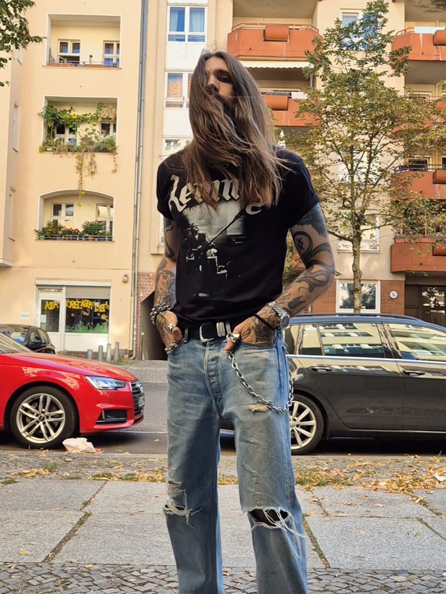vintage tees and broken jeans #metaltok #alttiktok #metalhead #menstyle #longhairmen 