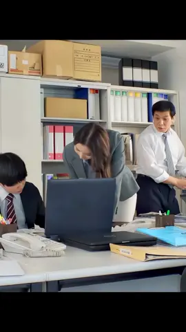 #OL #officegirl #femaleofficer #officelady #japanesevideo 