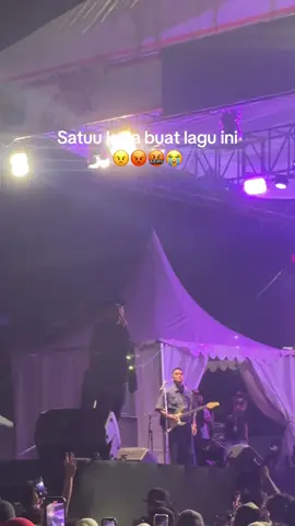 Stress bgt ya dngernya #promomakanmerdeka #musik #ungu #unguband #xyzbca #fyp #samarinda @Ungu_Band 
