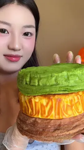 Crepe cake mukbang | Cre: Douyin #andichochi122 #douyin #mukbang #fyp #asmrsounds 