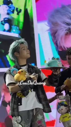 các Cừu làm sinh nhật cho #CAPTAINBOY cả năm luôn ❤❤❤ tuổi mới thật hiphop nha Duy ouiiiii (cre: @Alice Ngô ) #CAPTAINBOY #captainboy #CAPTAIN #