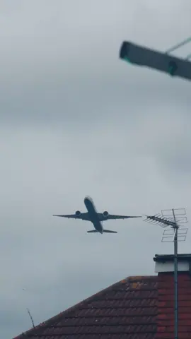 British Airways Plane  ##view #airlines #fypyoutube #shortvideo #shorts #tiktok #aviation #planespotter #fyp #viral #views #airline #air #fypyoutube #fyp #shorts #aviationgeek #aviation #aviationlife #planespotting #planes #plane #cabin #pilot #fighterpilot #fighterjet @British Airways #camcam 