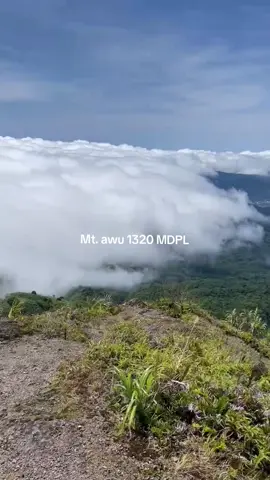 Awu dengan lautan awan nya nynda pernah gagal 🫶🏻  #fyp  #gunungawu #gunungawusangiheisland  #gunung #gunungawu1320mdpl 