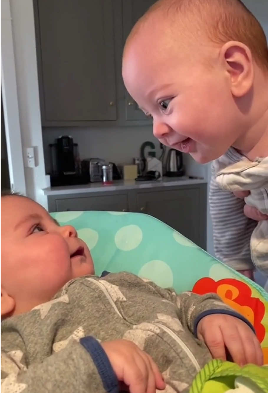 Twins babies grow up together ❤️#baby #twins #cute #cutebaby #babylove #babyfever #babiesoftiktok #foryou #usa🇺🇸 